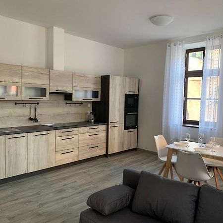 Hradec KrálovéKlicperovo 3Kkアパートメント エクステリア 写真